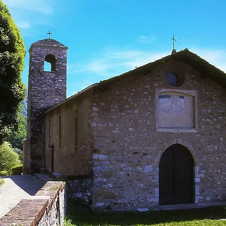 Casa Anna Mandello del Lario